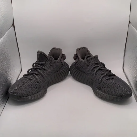 New Adidas Men's Yeezy Boost 350 V2 Black Non reflective FU9006 Sz 4